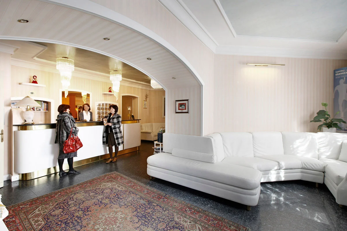 Hotel Touring **** — zdjęcie 1